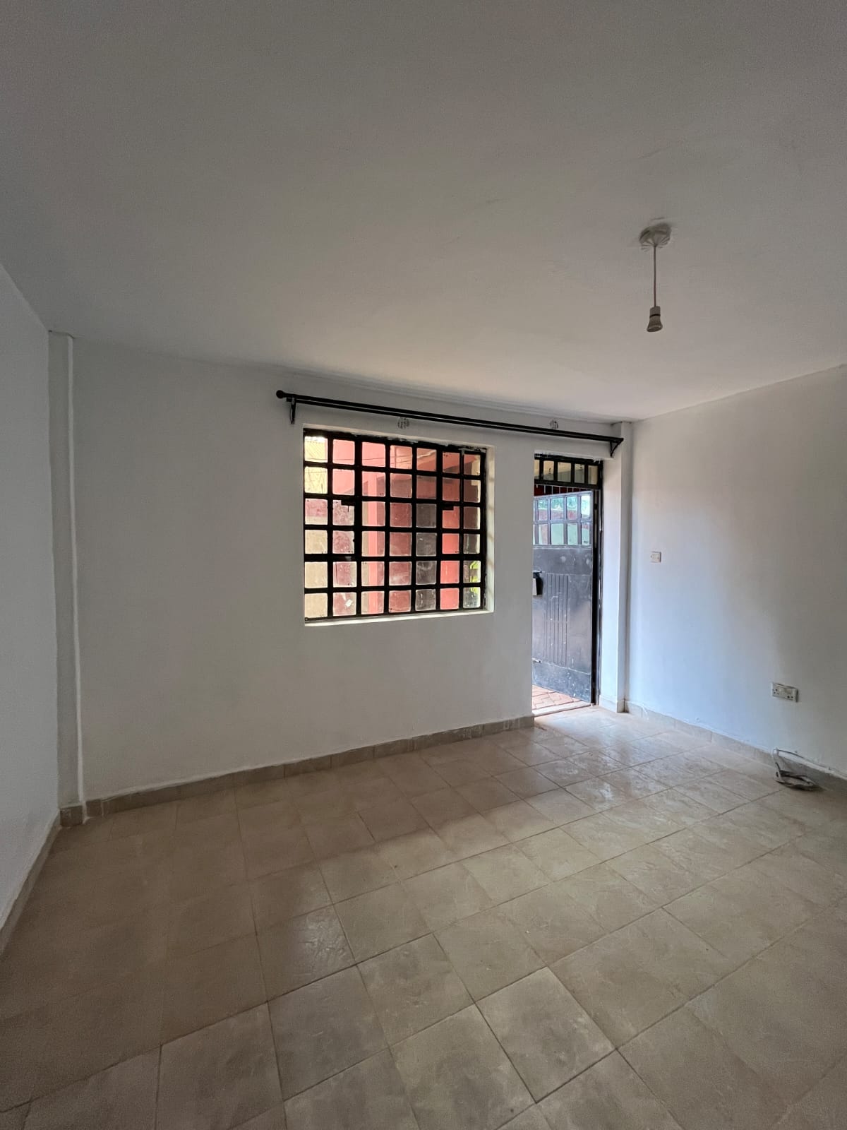 Longinus Apartment – 2 Bedroom Apartment for Rent in Kenyatta Road (Near Basil)