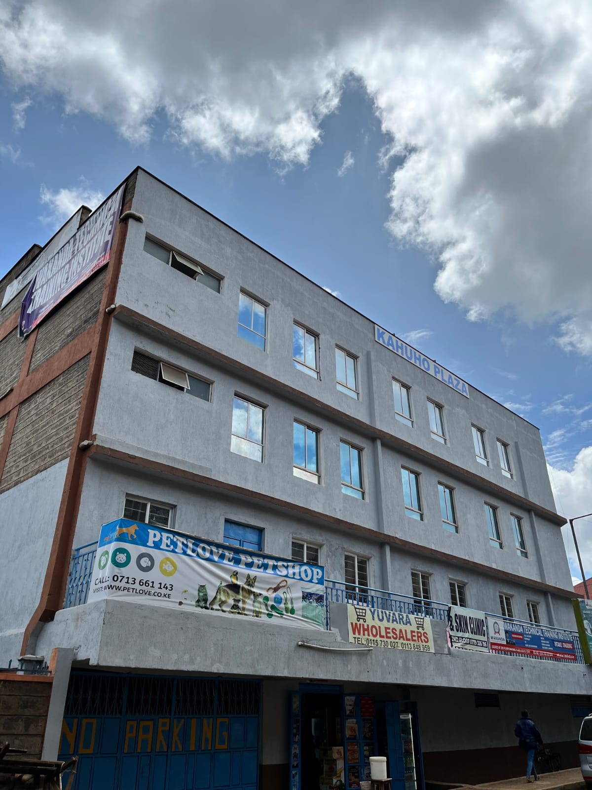 Peter – Commercial Space for Rent (Kikuyu, Post Office Road, Near Viewfinder Opticians)