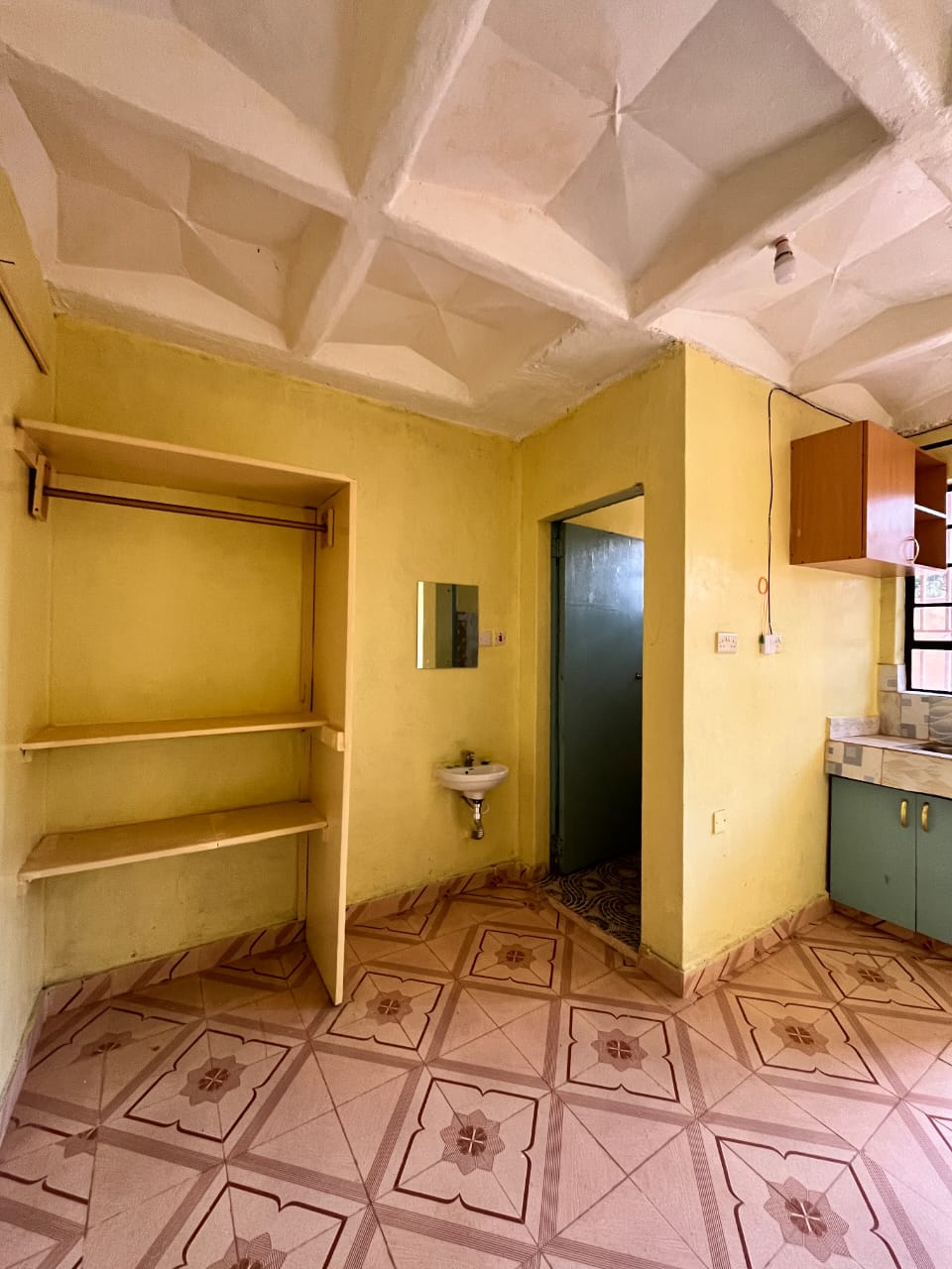 Kairo's– Bedsitter Apartment for Rent in Uthiru (Near Uthiru Health Centre)