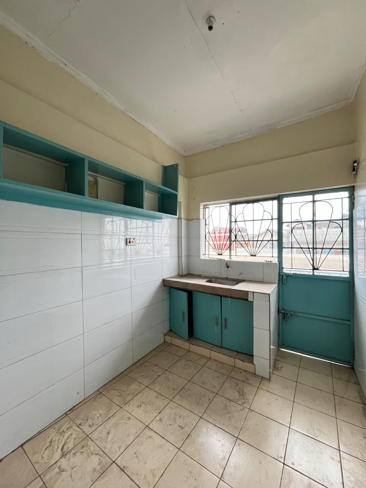 2 Bedroom Apartment for Rent near Gemini Pool Park, Manyanja Road, Tena - B (ID: #10102122508)