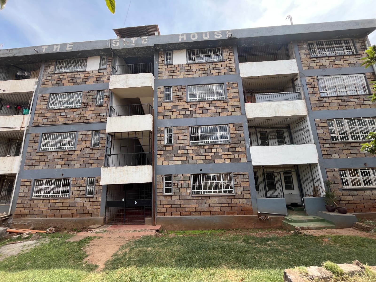 The Site House 2 Bedroom Apartment for Rent near Loree Heights, Garden Estate Road, Roasters (#10330012602)