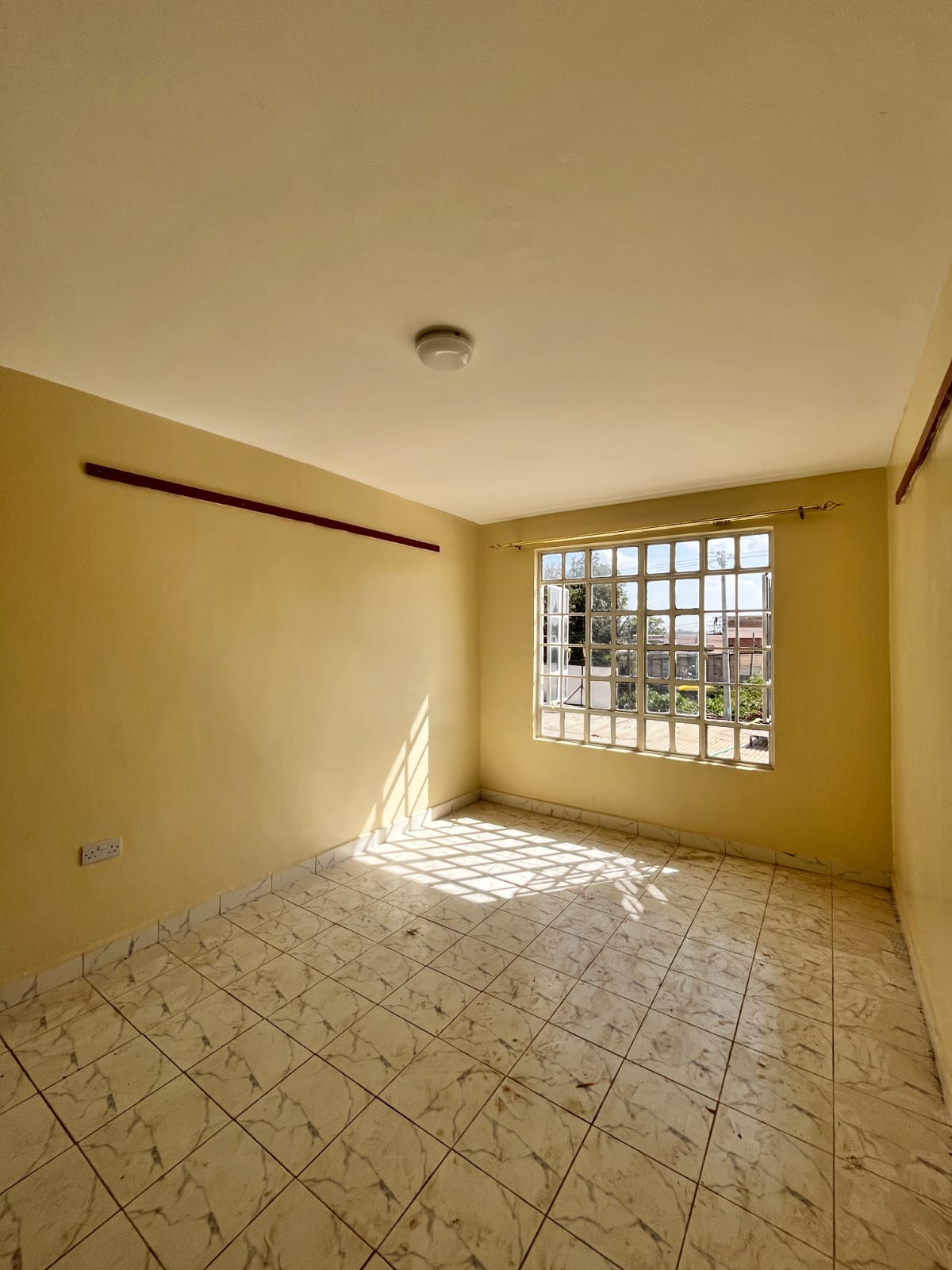 3 Bedroom Apartment for Rent near Carelink Medical Centre, Garden Estate Road, Roasters (#10306022601)